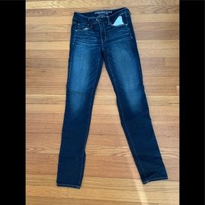 American Eagle barely worn jeans 6 sling super stretch